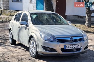Хэтчбек Opel Astra 2010 в Житомире