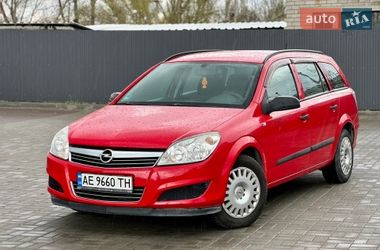 Универсал Opel Astra 2009 в Днепре