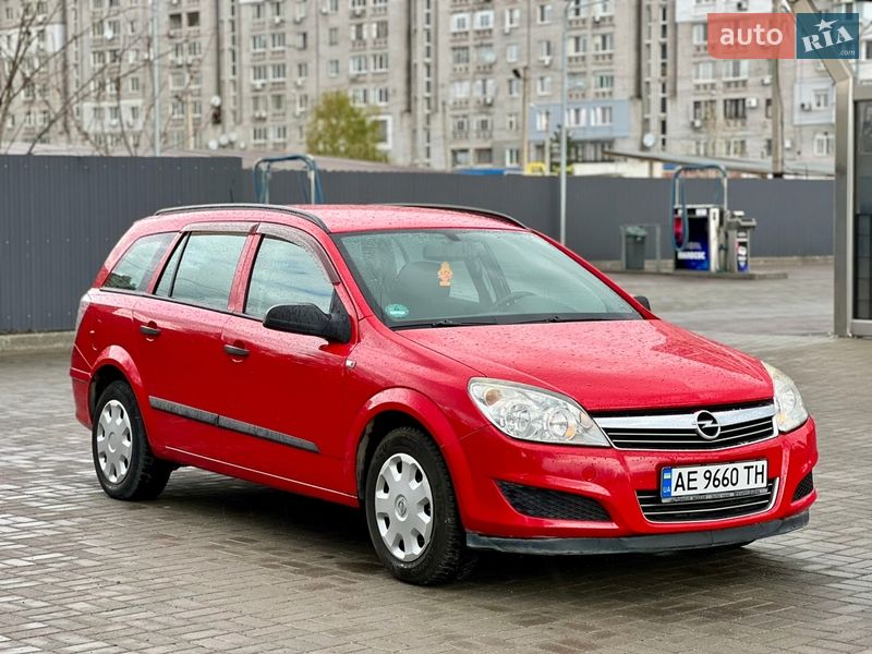 Універсал Opel Astra 2009 в Дніпрі