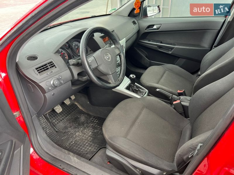 Універсал Opel Astra 2009 в Дніпрі