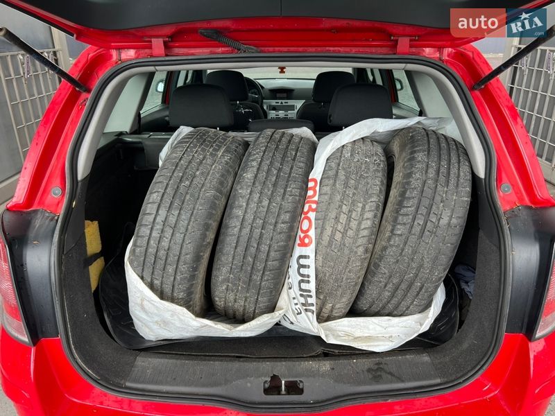 Універсал Opel Astra 2009 в Дніпрі