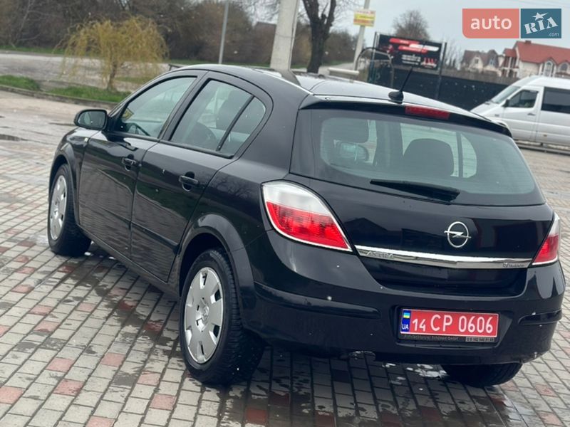 Хэтчбек Opel Astra 2006 в Городенке
