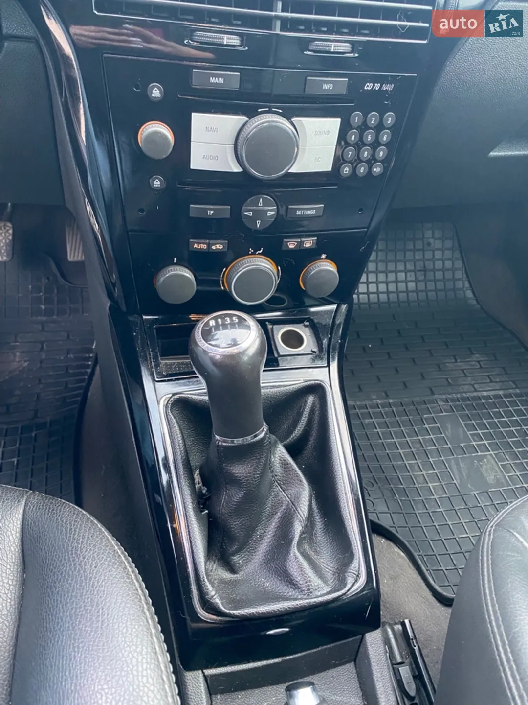 2010 Opel Astra - мініатюра 12