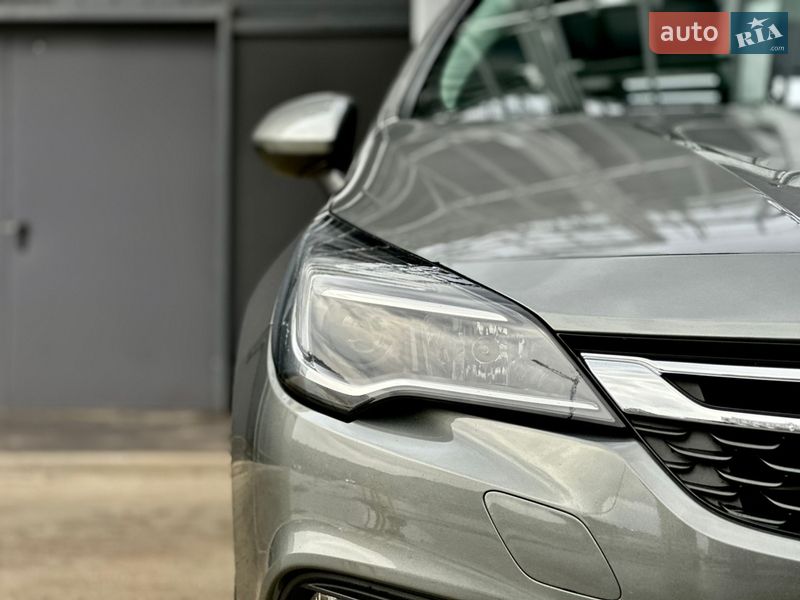 Хэтчбек Opel Astra 2018 в Киеве