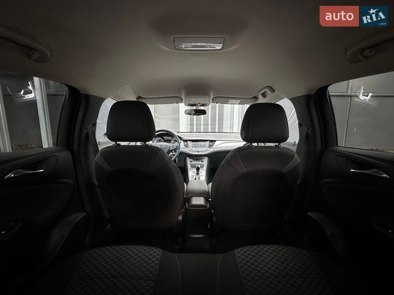 Хэтчбек Opel Astra 2018 в Киеве