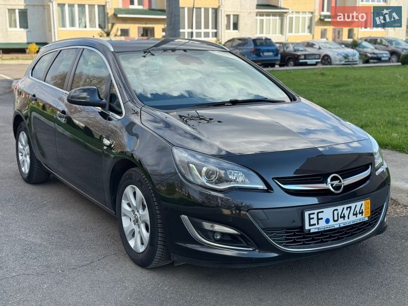 Универсал Opel Astra 2015 в Умани