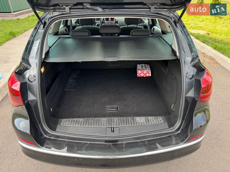 Универсал Opel Astra 2015 в Умани