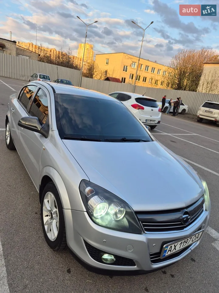2011 Opel Astra - мініатюра 16