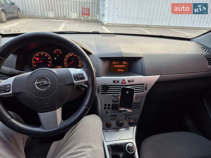 Седан Opel Astra 2011 в Харкові