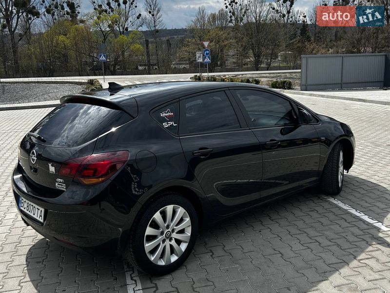 Хетчбек Opel Astra 2010 в Львові
