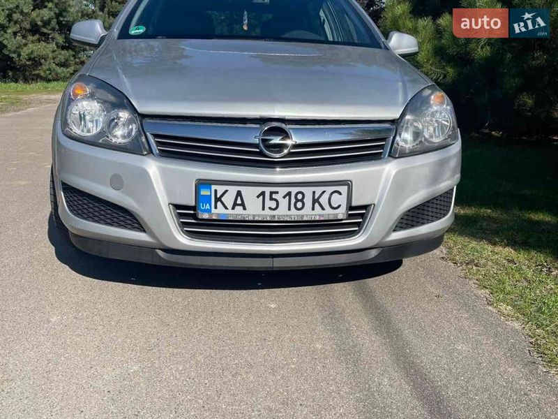 Opel Astra 2010