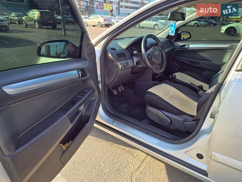 Универсал Opel Astra 2009 в Одессе