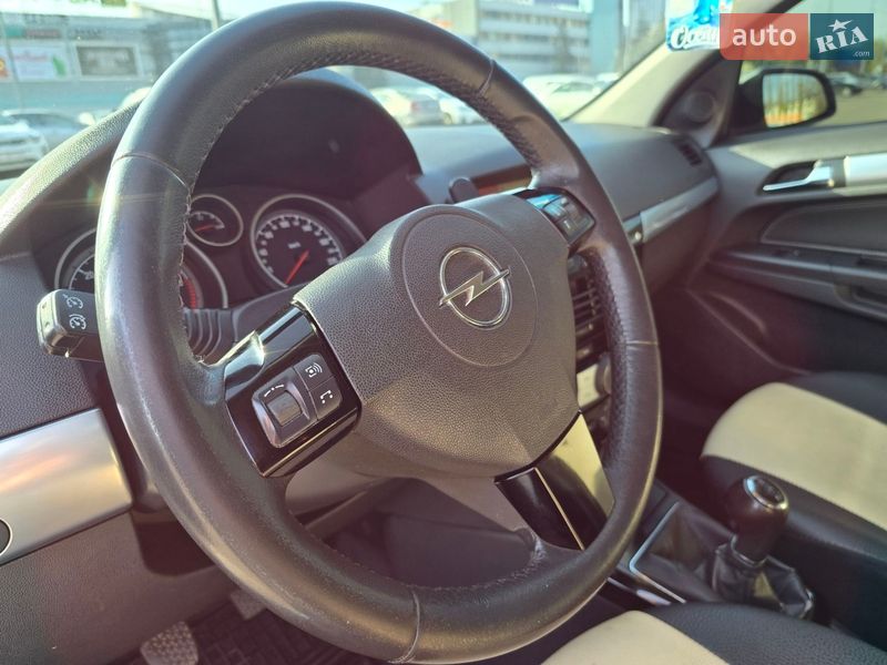 Универсал Opel Astra 2009 в Одессе
