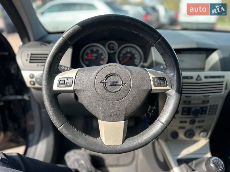 Універсал Opel Astra 2008 в Рівному