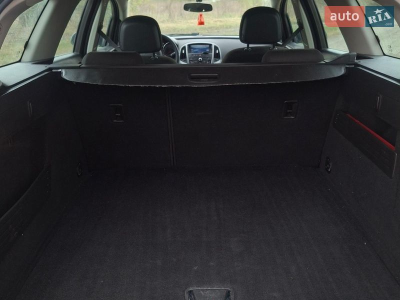 Універсал Opel Astra 2012 в Мізочі