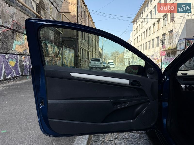 Купе Opel Astra 2008 в Одессе