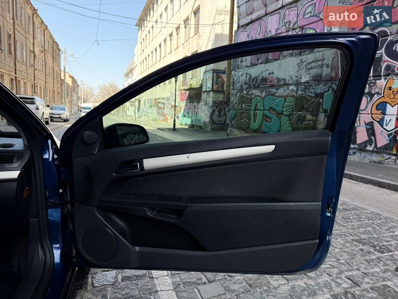 Купе Opel Astra 2008 в Одессе