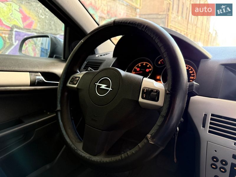 Купе Opel Astra 2008 в Одессе