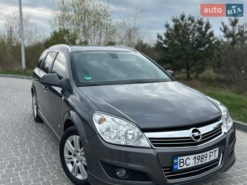 Opel Astra 2010