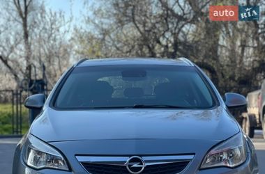 Універсал Opel Astra 2011 в Кременчуці