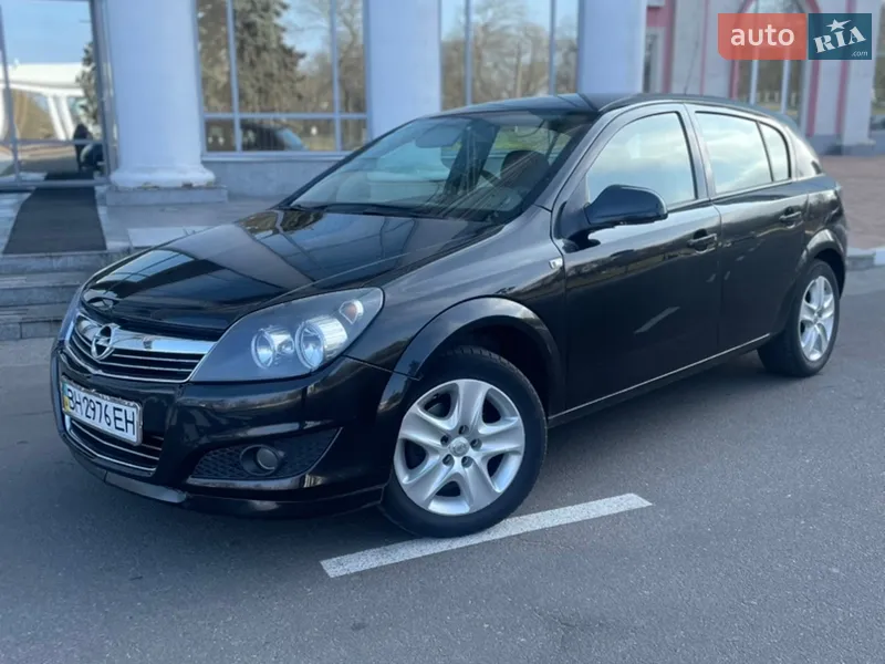 Opel Astra 2012