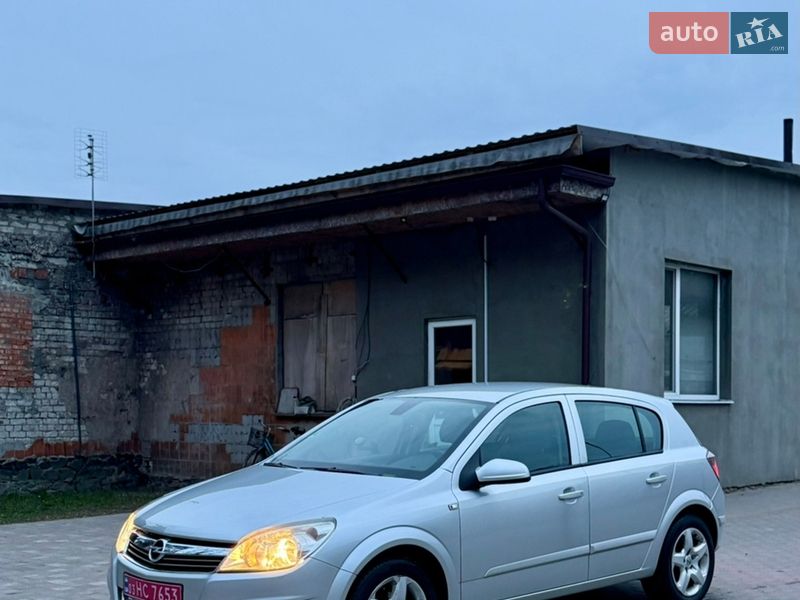Хетчбек Opel Astra 2008 в Луцьку