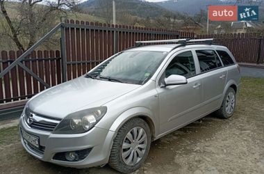 Универсал Opel Astra 2008 в Воловце