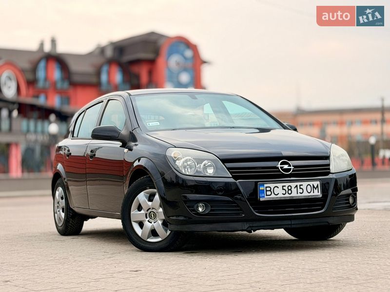 Хэтчбек Opel Astra 2004 в Дрогобыче