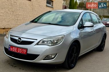 Хетчбек Opel Astra 2011 в Рівному