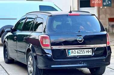Універсал Opel Astra 2007 в Сваляві