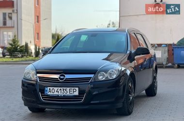 Універсал Opel Astra 2010 в Міжгір'ї