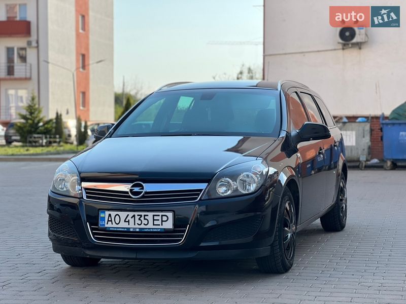 Opel Astra 2010