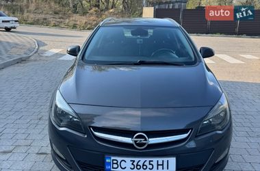 Универсал Opel Astra 2014 в Львове