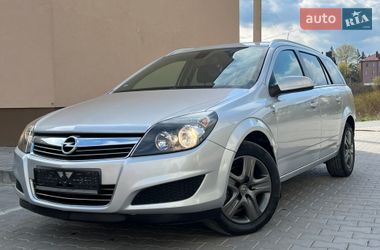 Универсал Opel Astra 2010 в Тернополе