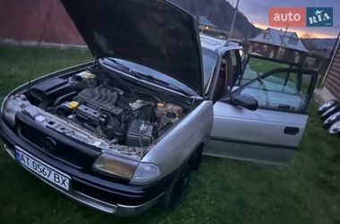 Универсал Opel Astra 1996 в Микуличине