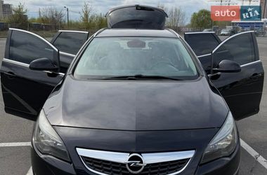 Універсал Opel Astra 2011 в Києві