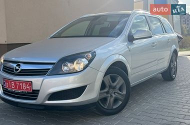Универсал Opel Astra 2010 в Тернополе