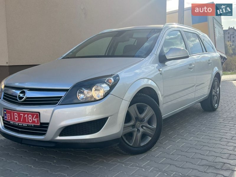 Opel Astra 2010