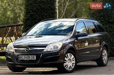 Универсал Opel Astra 2009 в Дрогобыче