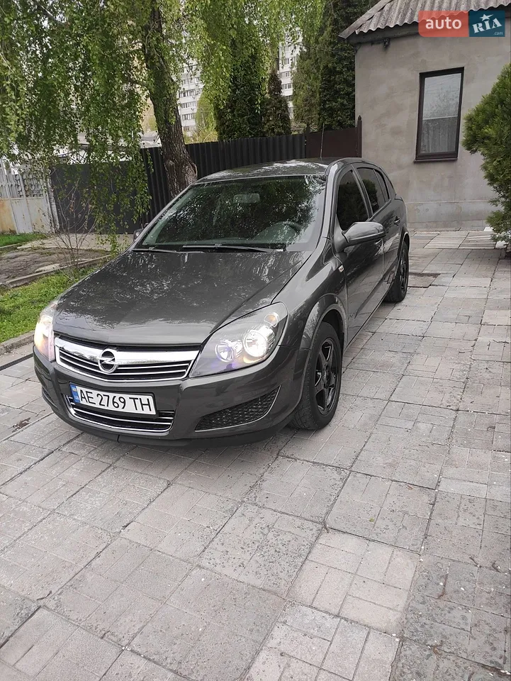 2010 Opel Astra - мініатюра 20