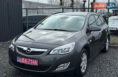 Універсал Opel Astra 2011 в Вінниці