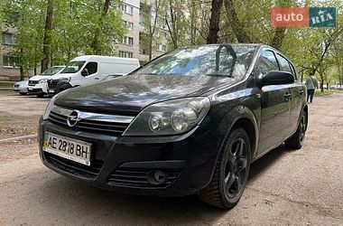 Хэтчбек Opel Astra 2006 в Днепре