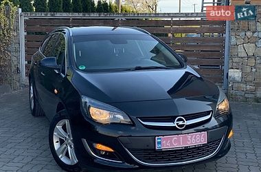 Универсал Opel Astra 2015 в Стрые