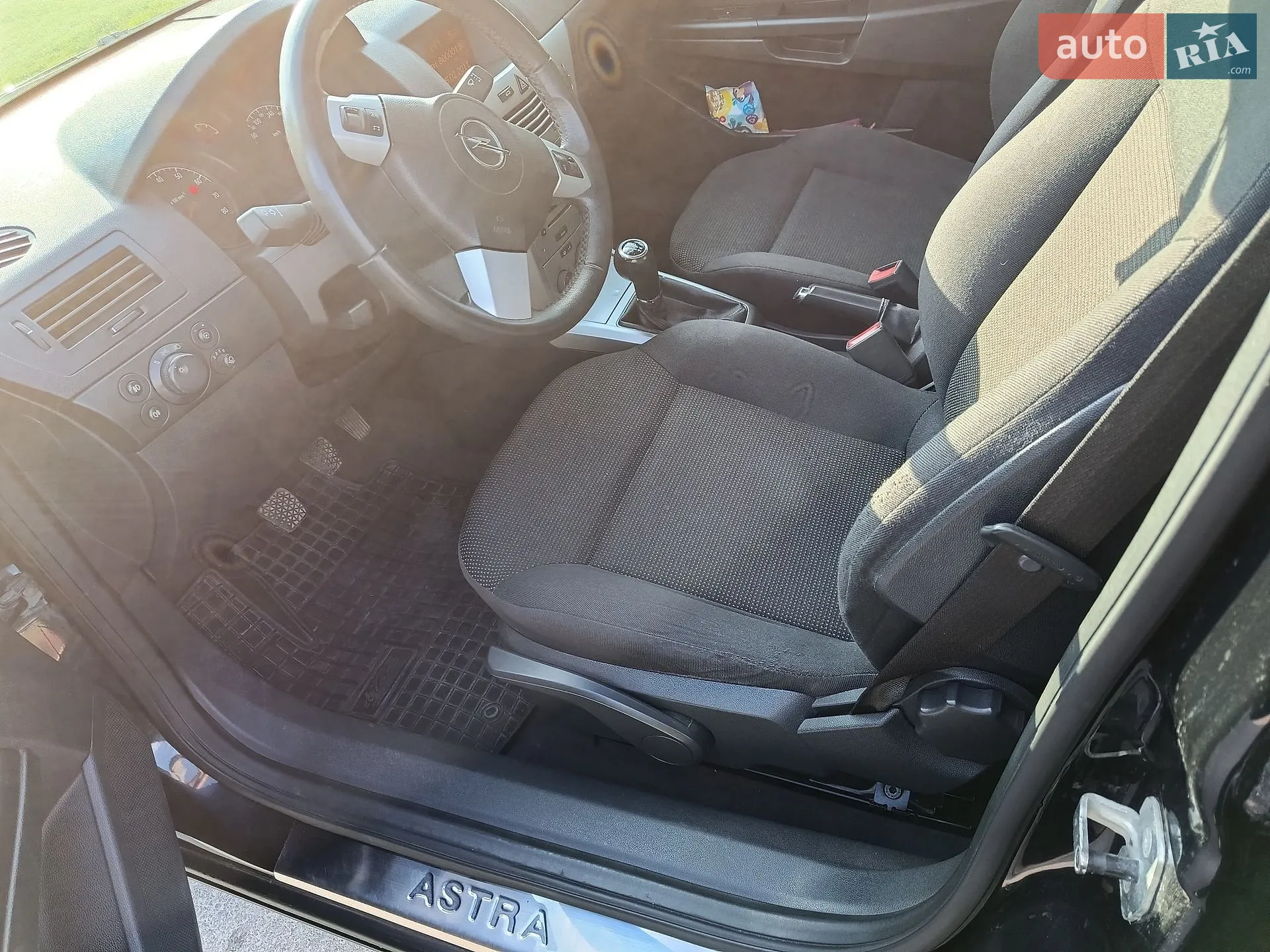 2011 Opel Astra - мініатюра 8
