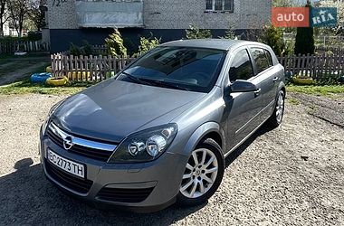 Хэтчбек Opel Astra 2004 в Стрые