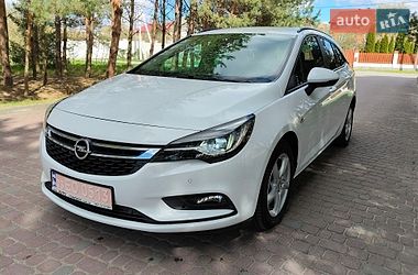 Універсал Opel Astra 2016 в Львові