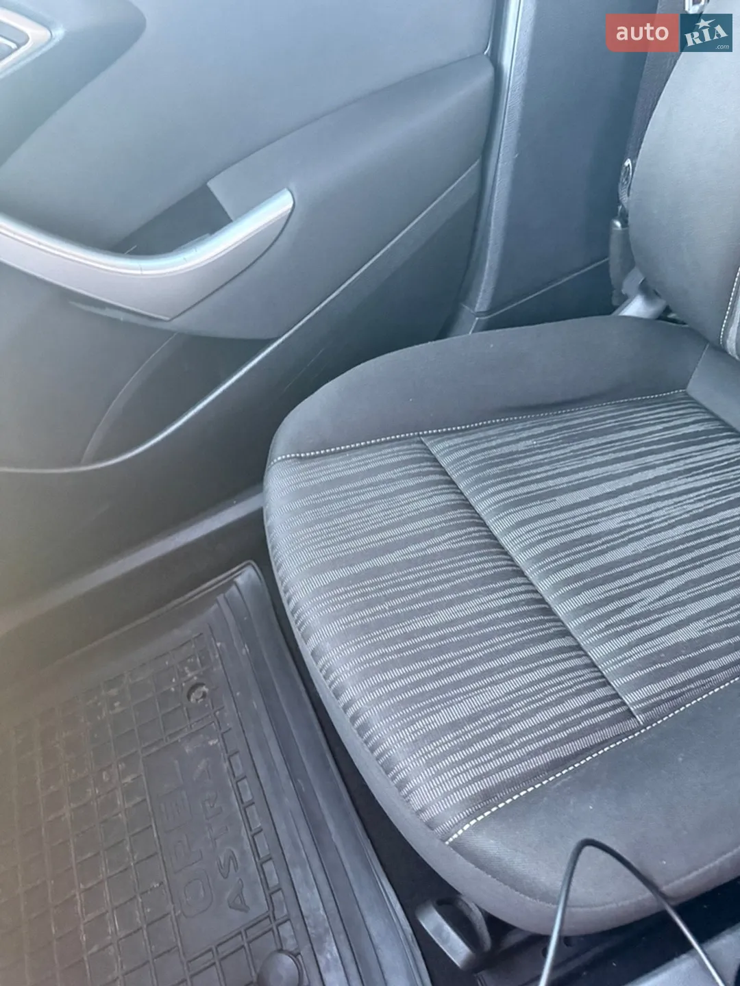 2011 Opel Astra - мініатюра 12