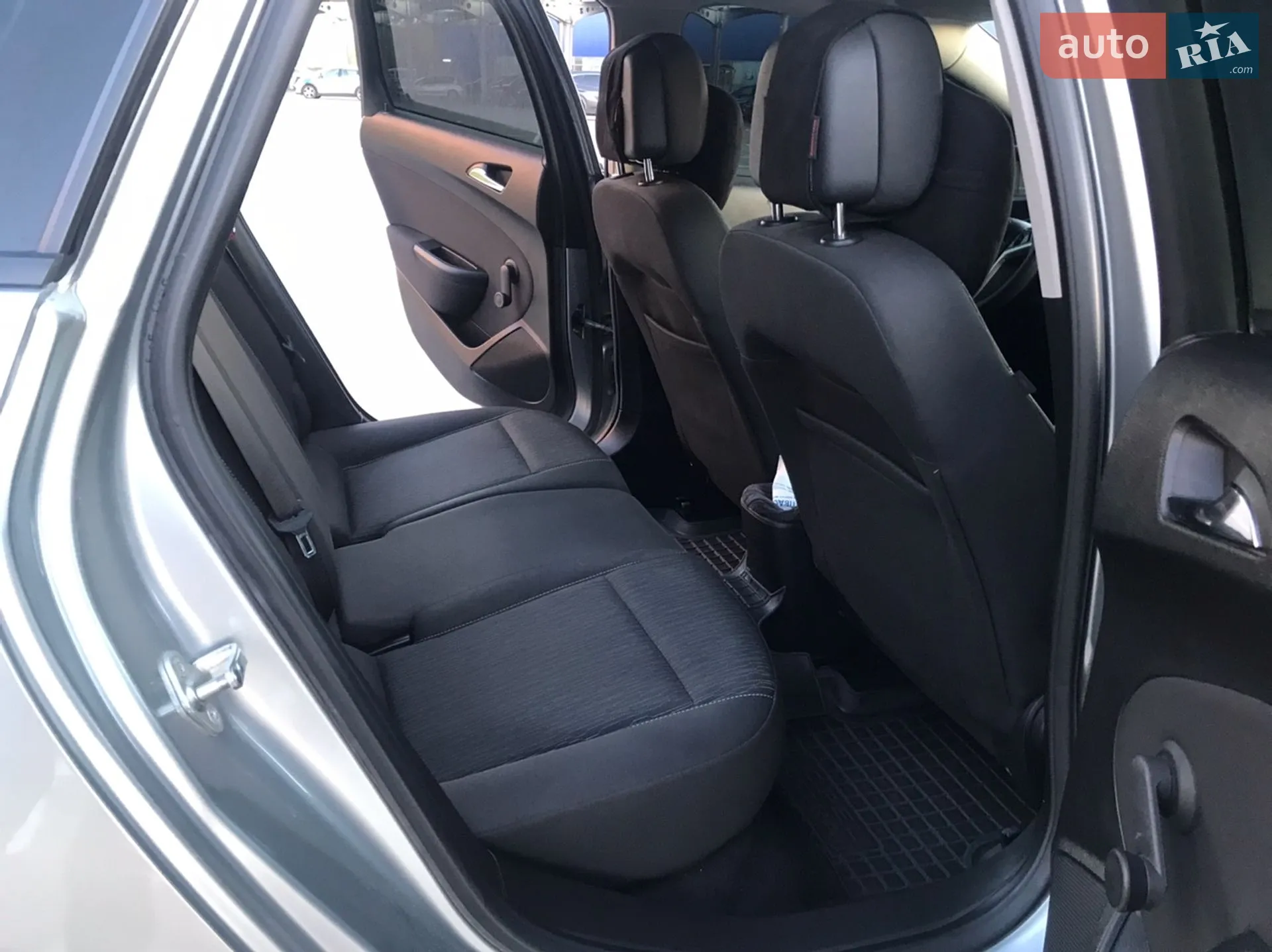 2013 Opel Astra - мініатюра 18
