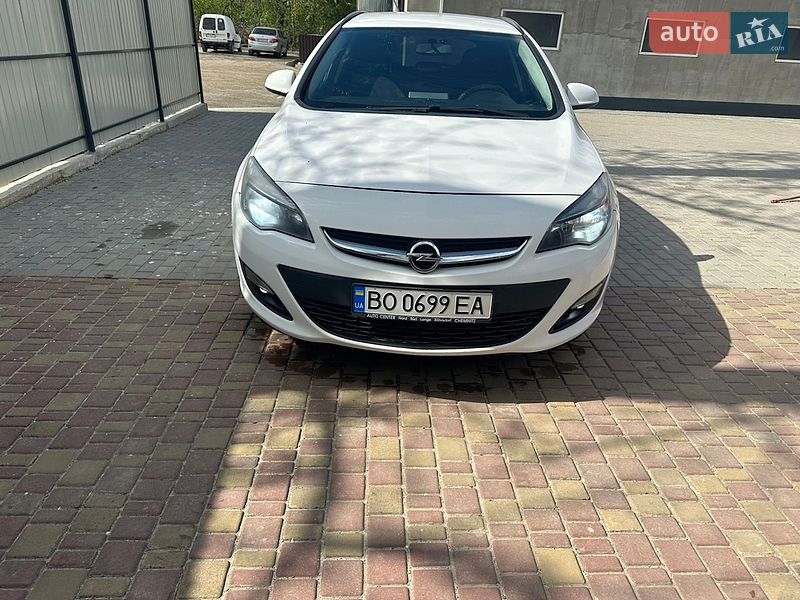 Opel Astra 2015
