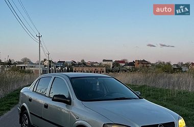 Седан Opel Astra 2006 в Тернополе